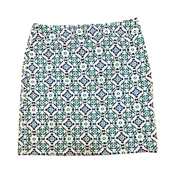Ann Taylor Dresses & Skirts - Ann Taylor Women’s Short Straight Skirt Geometric Floral Pattern Cotton Side Zip